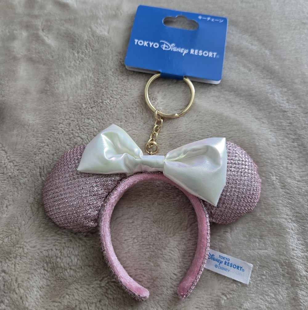 Disney Pink Minnie Mouse Keychain with White Bow